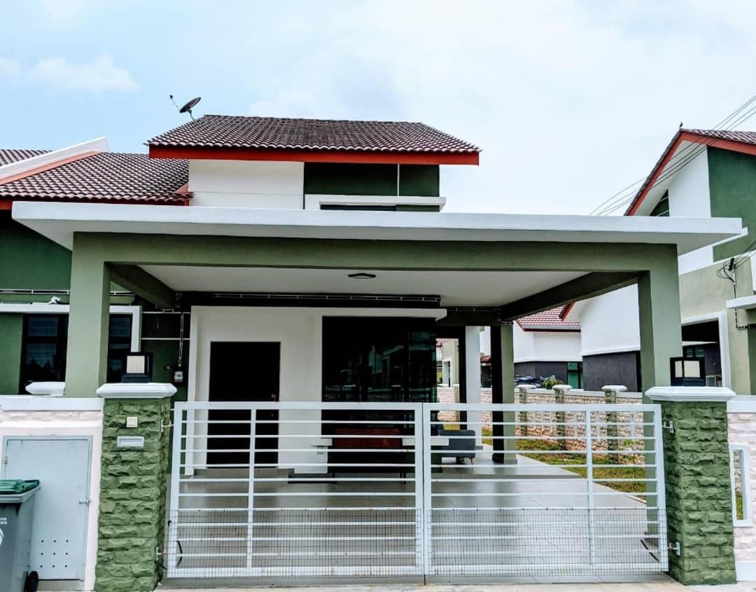 Syifa Homestay Melaka ภายนอก รูปภาพ